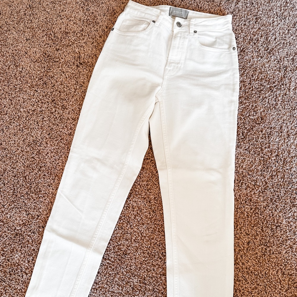 EVERLANE - Curvy, Cheeky Straight Jean